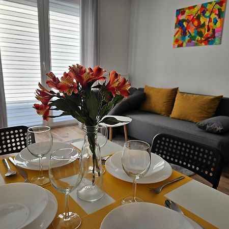Apartament Oaza Na Sterowcow Daire Dywity Dış mekan fotoğraf